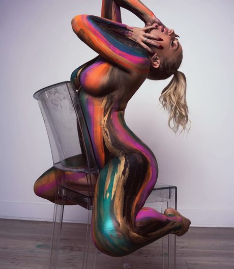 Ebunnz actrice hd des photos