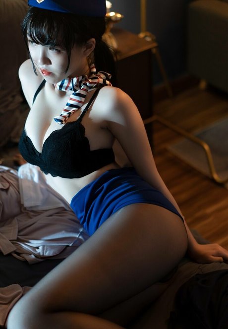 AxunkaOri beautiful model pic