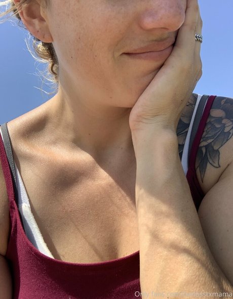 badasstxmama modèle de sexe image