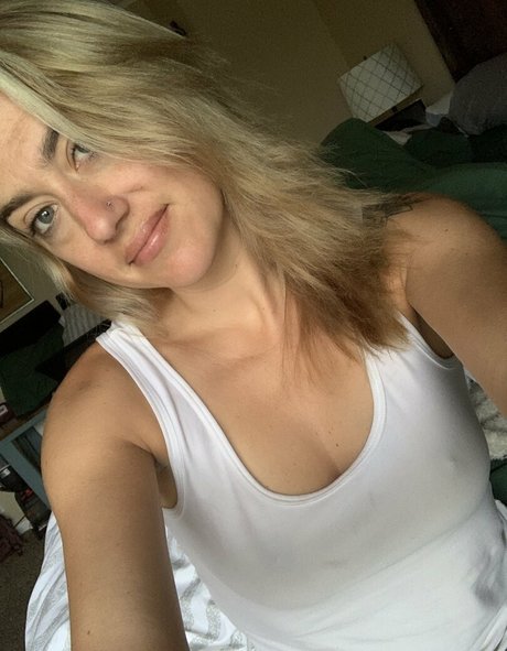 badasstxmama estrella desnuda galería