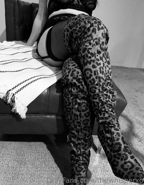 thewhisperxo étoile img