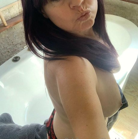 thewhisperxo modèle pornographique galerie