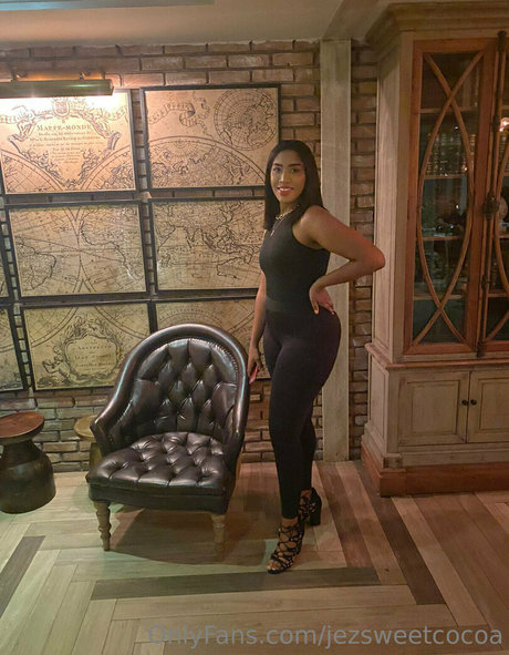 jezsweetcocoa pornstar pics