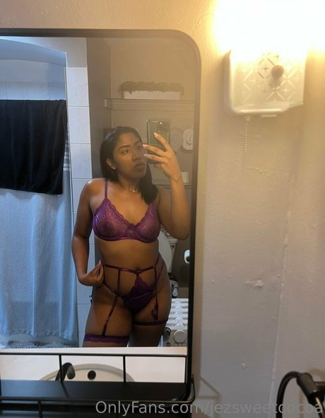 jezsweetcocoa actrice de nus images