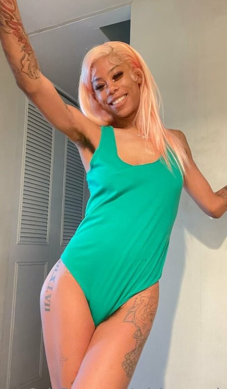 mickeymooh modelo perfecto imágenes