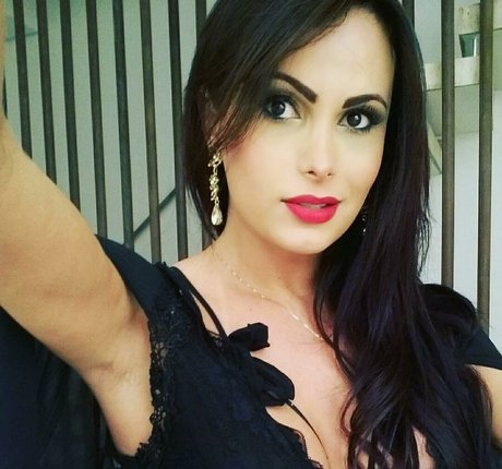 izabelytop buena actriz foto