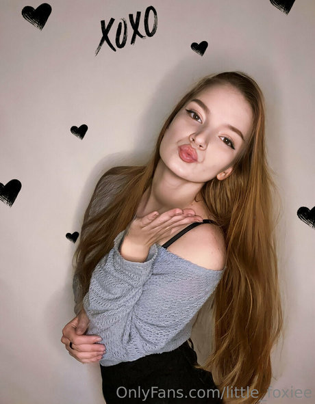little foxiee sexo estrella porno foto