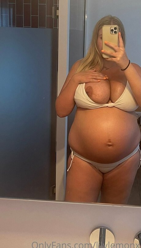 lilylemonx high quality model pic