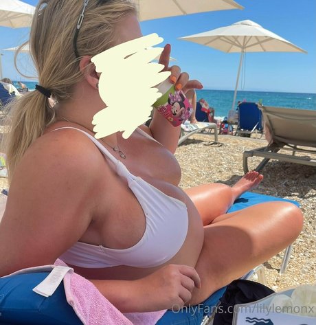 lilylemonx perfect model pics