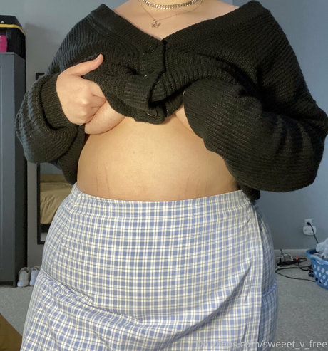 blonde strip onlyfans nude pic