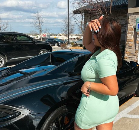 Ellie Johnston estrella del arte imagen