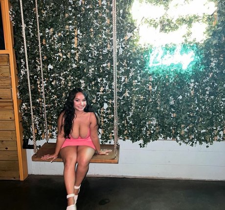 Ellie Johnston modèle magnifique galerie