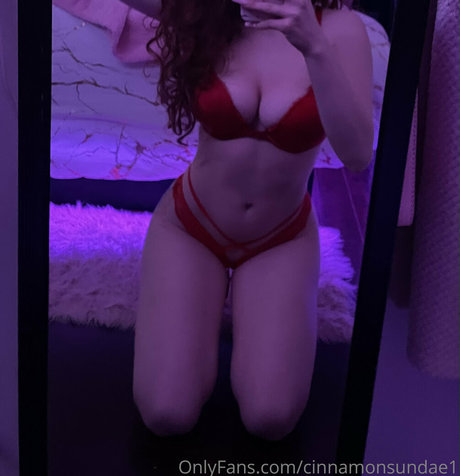 cinnamonsundae1 estrella porno atractiva imagen