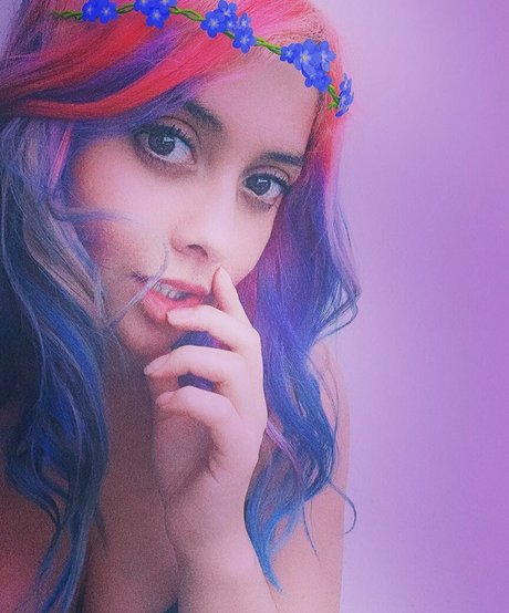 Jezz Angeles estrella del arte foto