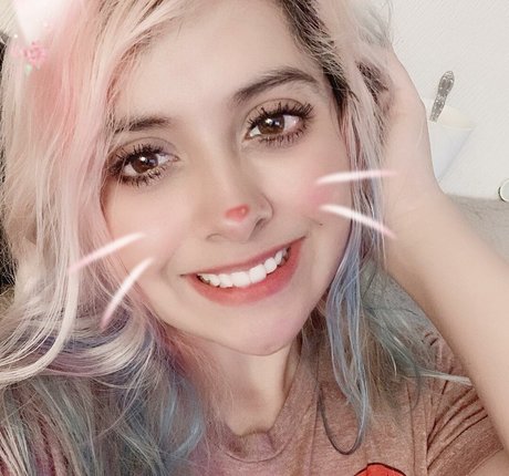 Jezz Angeles haut modèle des photos