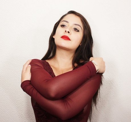 Jezz Angeles modelo atractivo imágenes