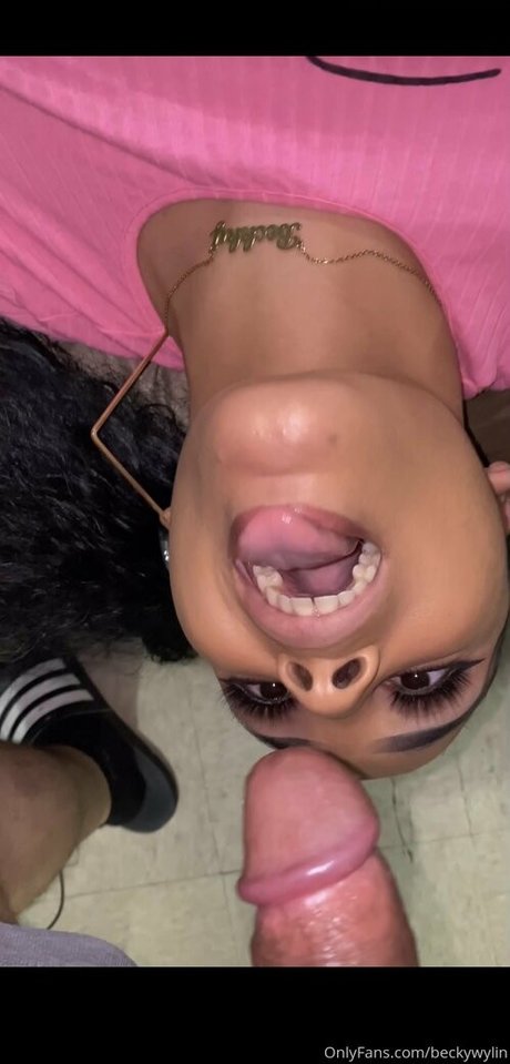 Beckkywylin mannequin photos