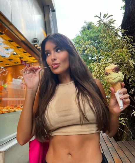 Thais Braz sex actress picture