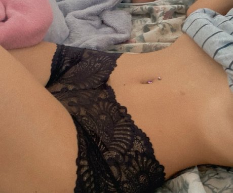 Anneee souzaaa adult model gallery