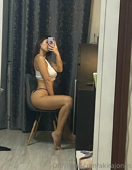 akirajones sexy actress photos