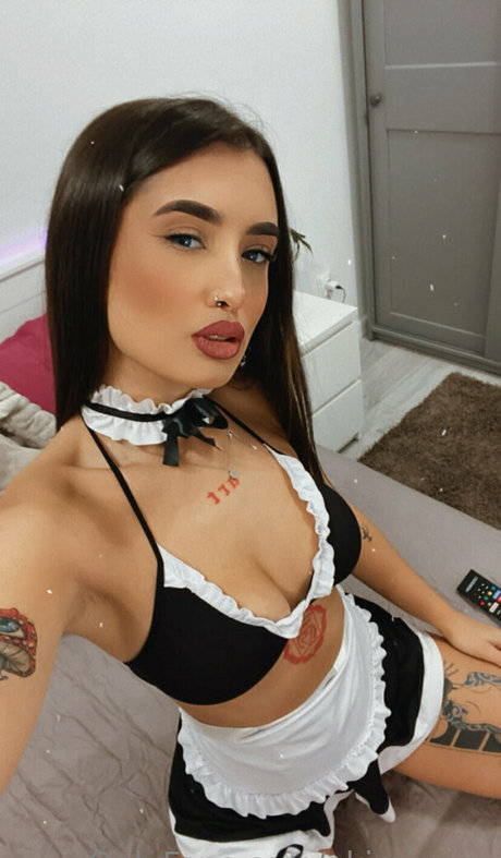 akirajones art actress img