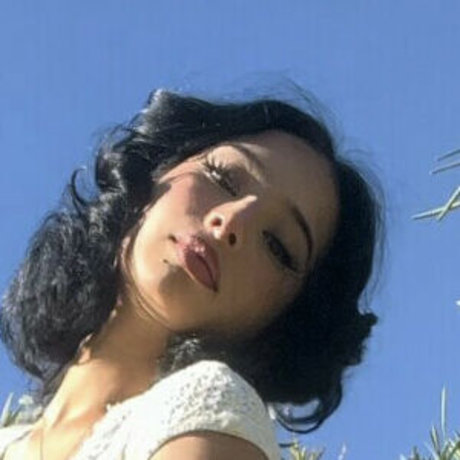 blushingblooms modèle chaud img