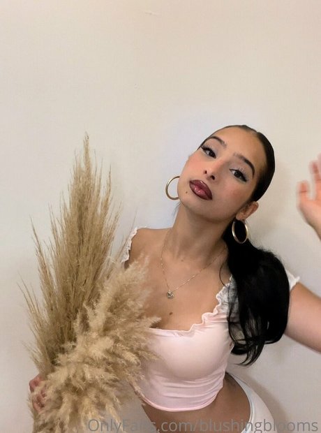 blushingblooms estrella porno adulto imágenes