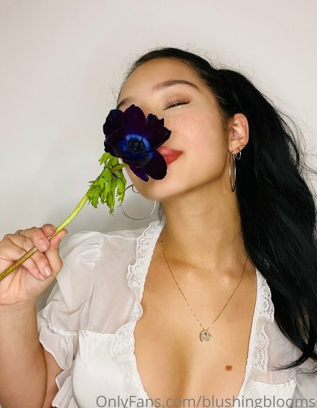 blushingblooms modelo bonita imagen