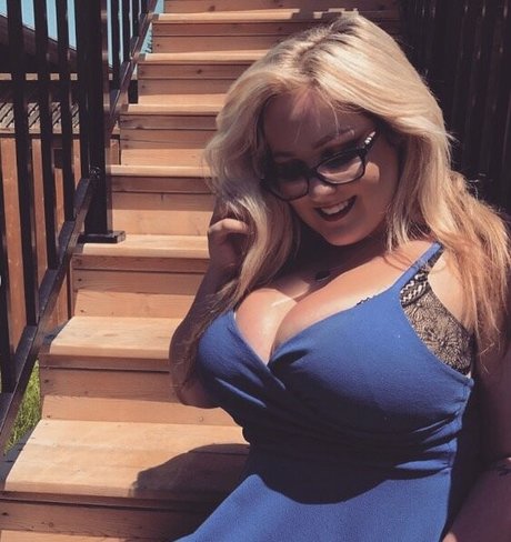 Lilly Alcorn modèle de haute qualité des photos