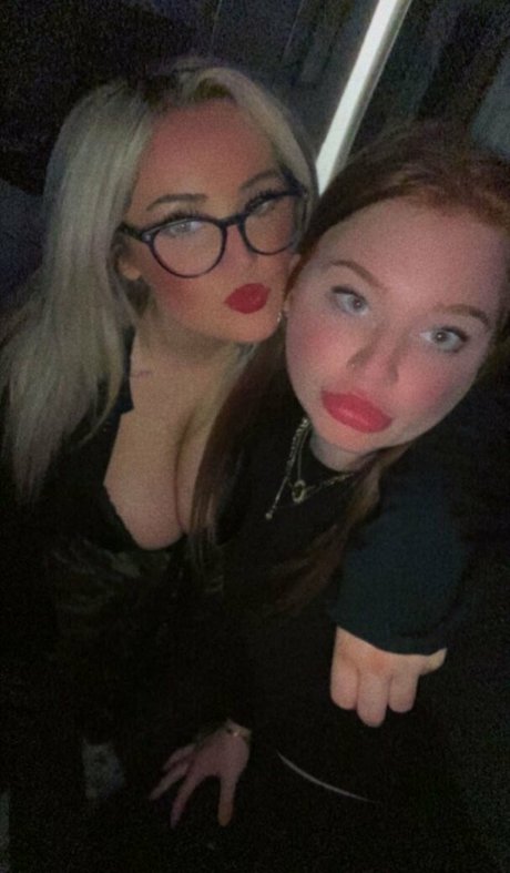 Lilly Alcorn actriz adulta galerías