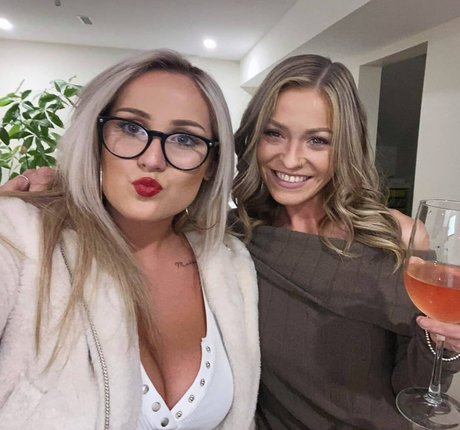 Lilly Alcorn star du porno exclusive img