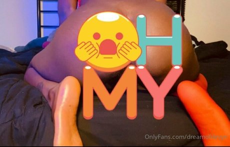 dreamofdevyn modelo desnudo galería