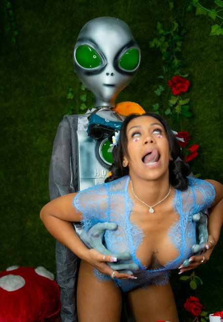 thatonegirlmikeyvlogs bonita modelo imágenes