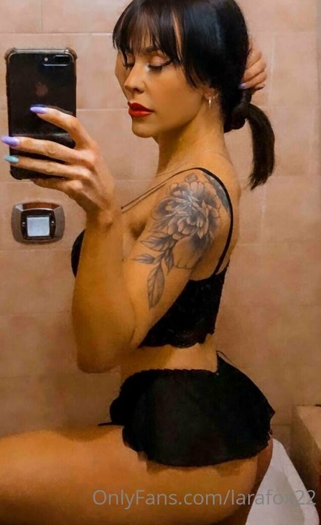 larafox22 modèle pornographique galeries