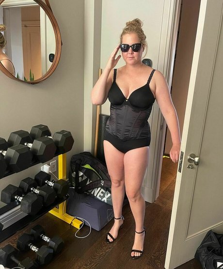 Amy Schumer nus étoiles photos