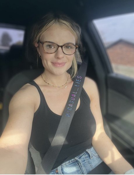 casual lies estrella porno desnuda fotos