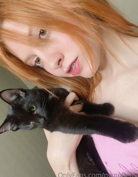 nymphetty modelo imágenes