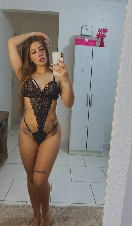 Emily Mota estrella porno sexy imágenes