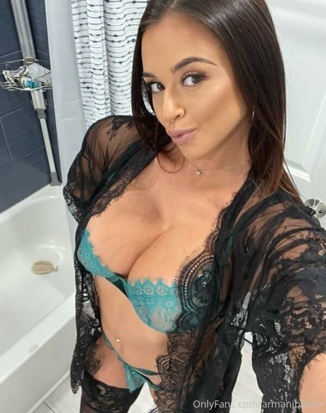 realarmaniblack nus de stars du porno photo