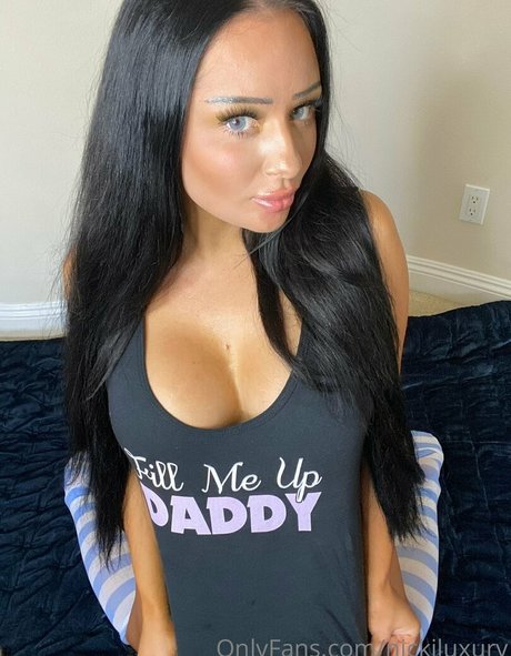 nickiluxury estrella agradable galería