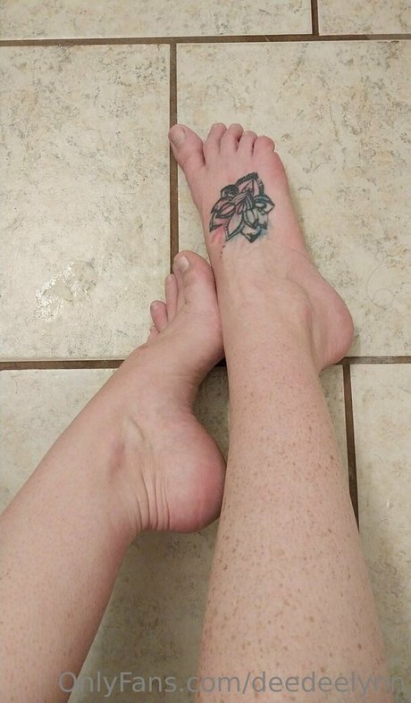 deedeelynn star pornographique galeries