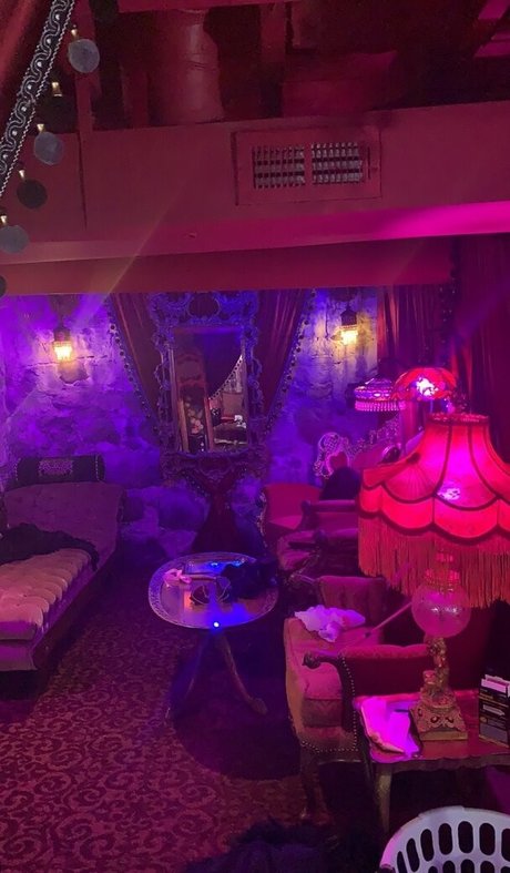 ellilah eve bonita estrella archivo