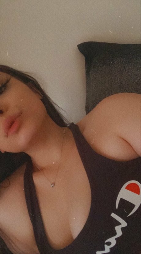 realginawaters actriz sexual imágenes