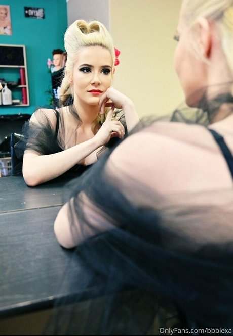 babyblexa estrella porno agradable galería