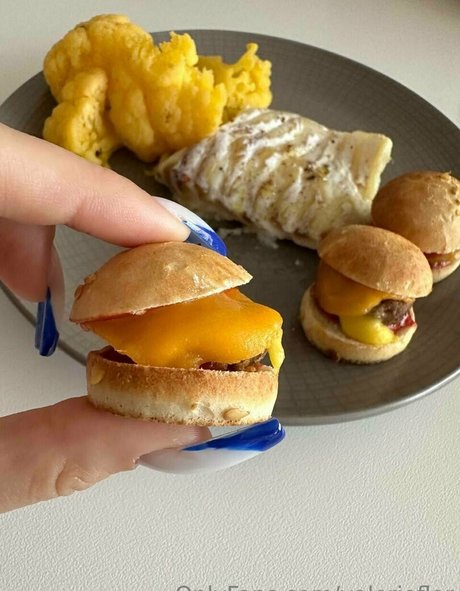 valerieflor arte modelo archivo