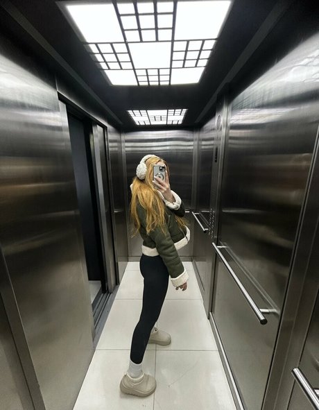 honeypie f modèle érotique photo