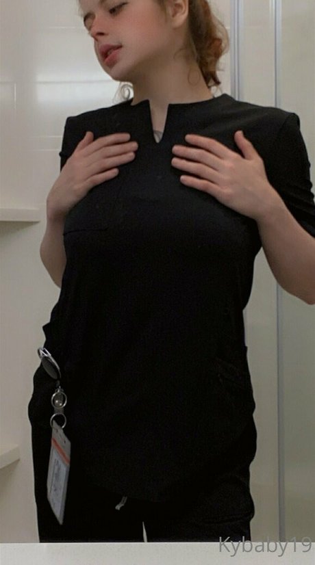 kybaby19 étoile nue galeries