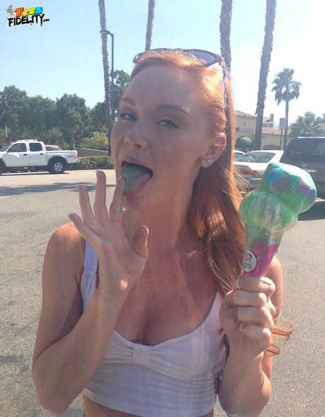 Alex Tanner pretty actress pics
