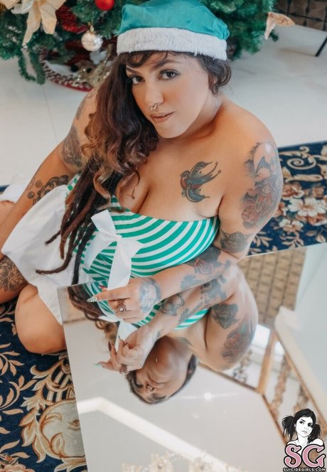 Arthemis modelo desnuda galerías