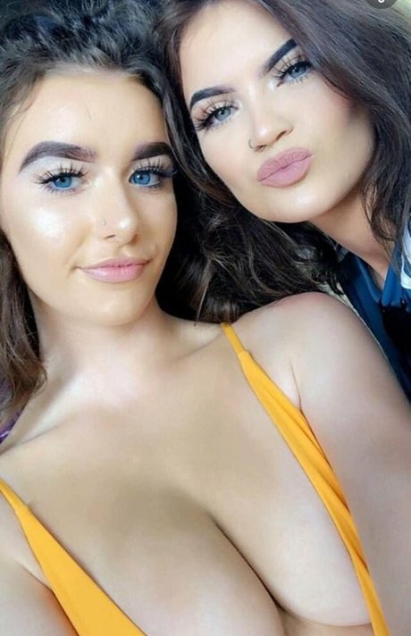 Erin Lally modèle adulte collection